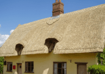 How Long Does a Thatched Roof Last?