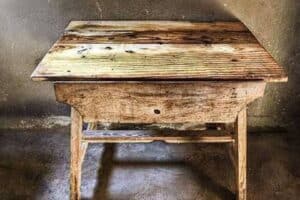 How to Treat Woodworm in a Table 