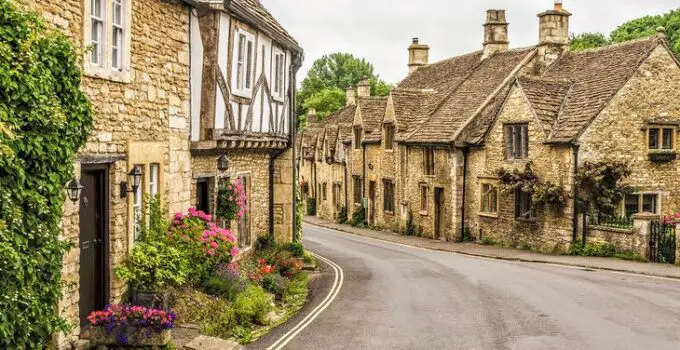 Top 10 Biggest Villages in England