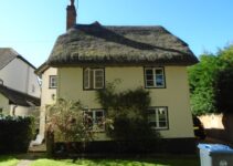 Are Thatched Cottages Damp?
