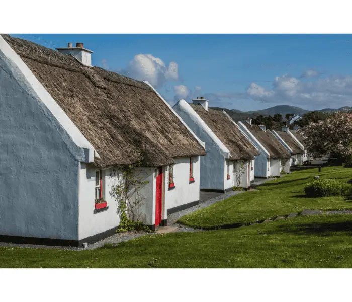 thatched cottage in ireland