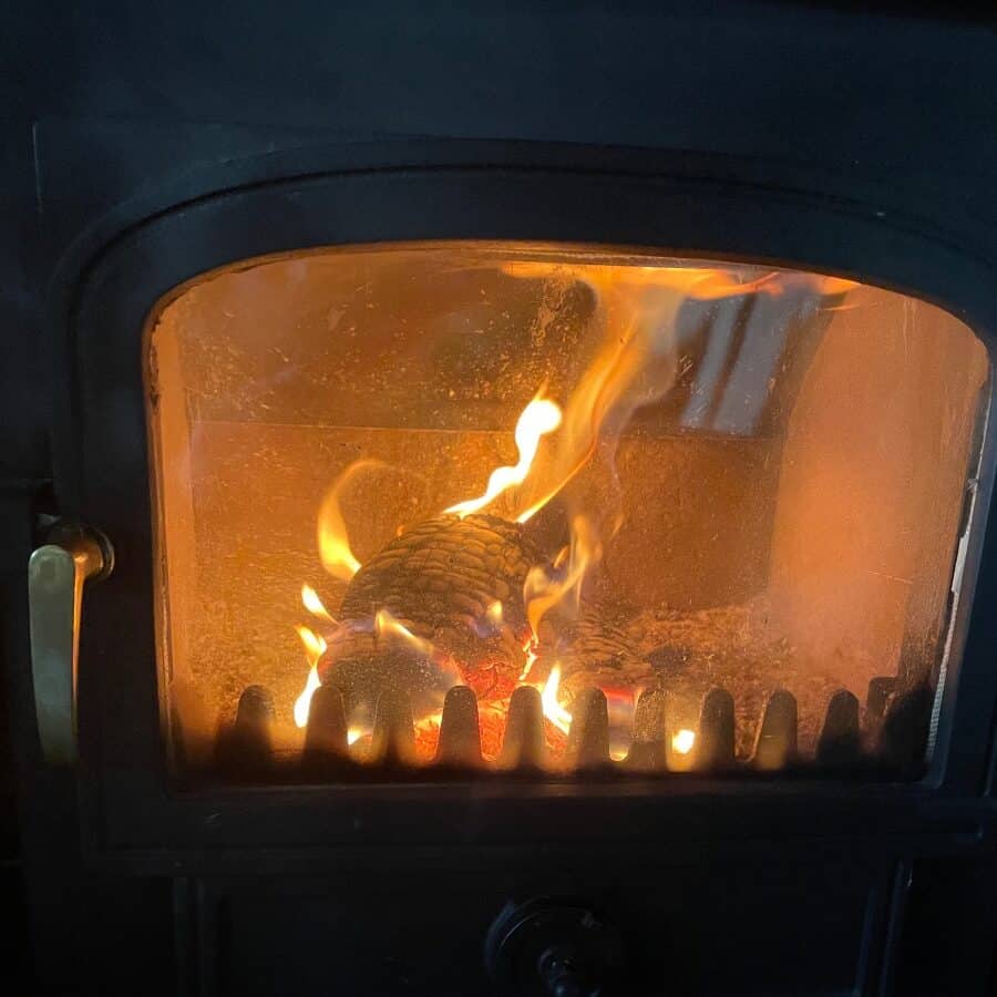 Logs burning black in my log burner